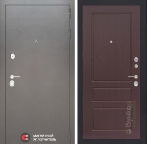 Входная дверь в интерьере серии «SILVER» модель 6 Орех премиум