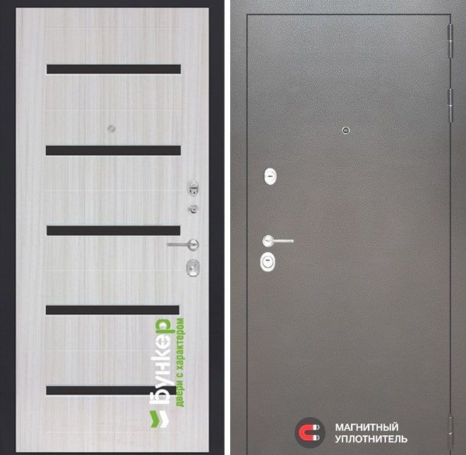 Входная дверь в интерьере серии «SILVER» модель 40 Сандал белый с черн. стеклом
